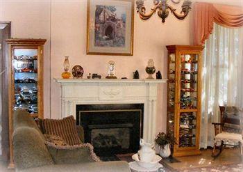 River Rose Inn Bed And Breakfa Elizabethtown Exterior photo